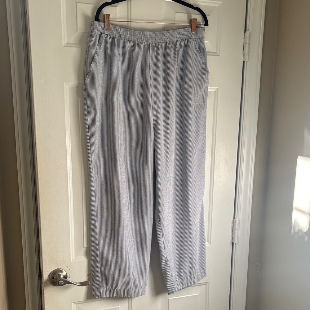 Men's Light Blue Seersucker Jogger Pants
